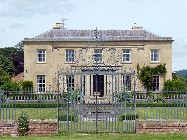 Glansevern Hall